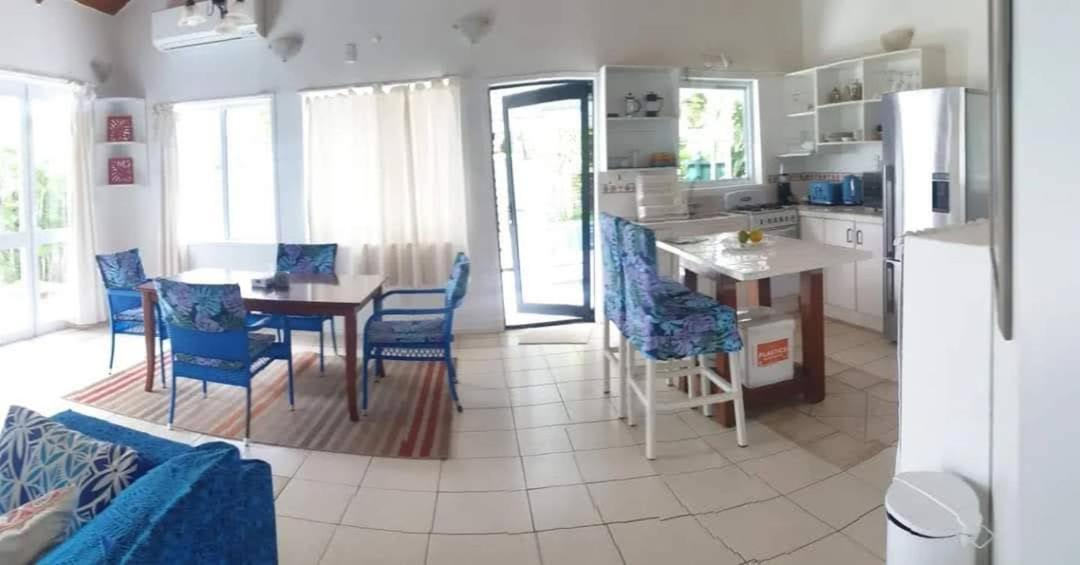 Are Tamareni 2Br Beach Cottage Or River Studio Avarua Room photo