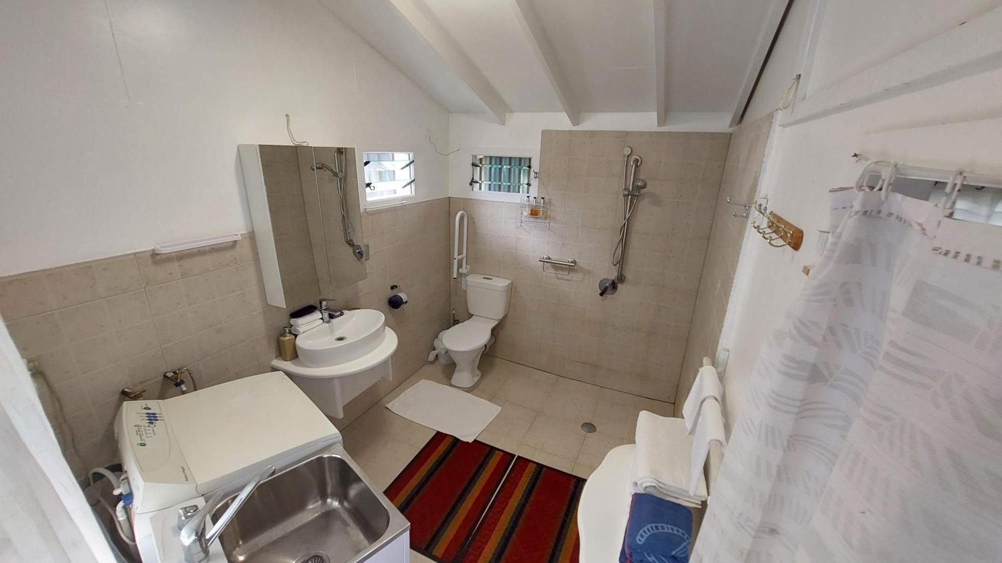 Are Tamareni 2Br Beach Cottage Or River Studio Avarua Room photo